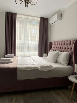Отель Opera Center Hotel Львов Номер Делюкс с кроватью размера «king-size», мини-кухня-3