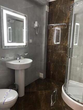 Отель Opera Center Hotel Львов Номер с кроватью размера «king-size»-15